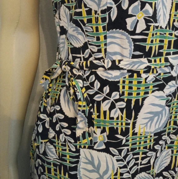 Dress - Picture 6 of 8